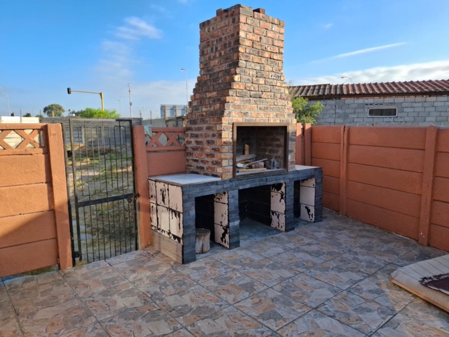 4 Bedroom Property for Sale in Belhar Western Cape